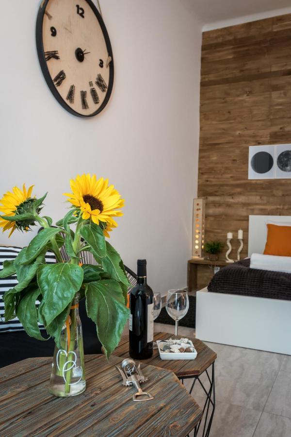 Cracow Best Location Apartment With Garden By Cozyplace クラクフ エクステリア 写真