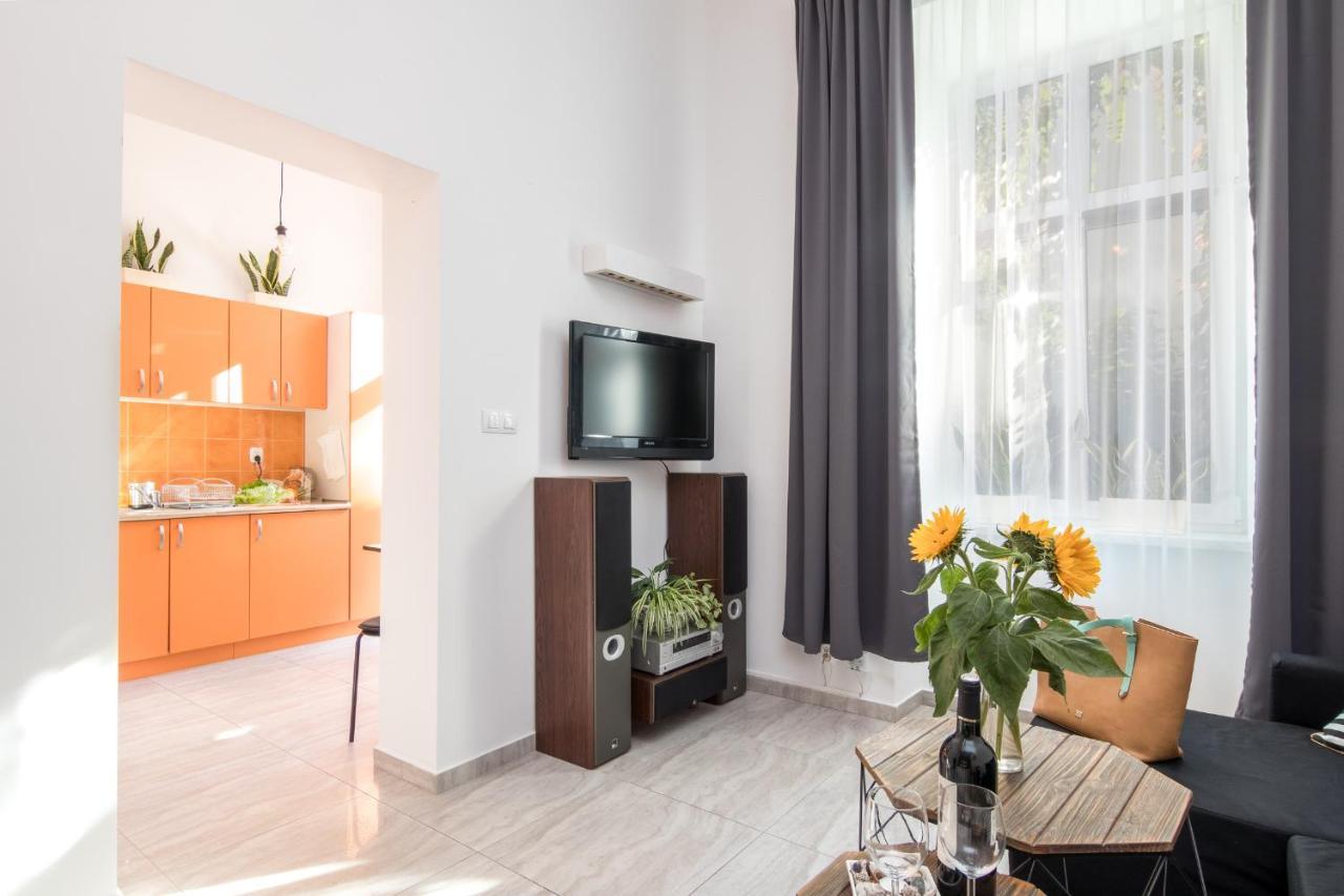 Cracow Best Location Apartment With Garden By Cozyplace クラクフ エクステリア 写真
